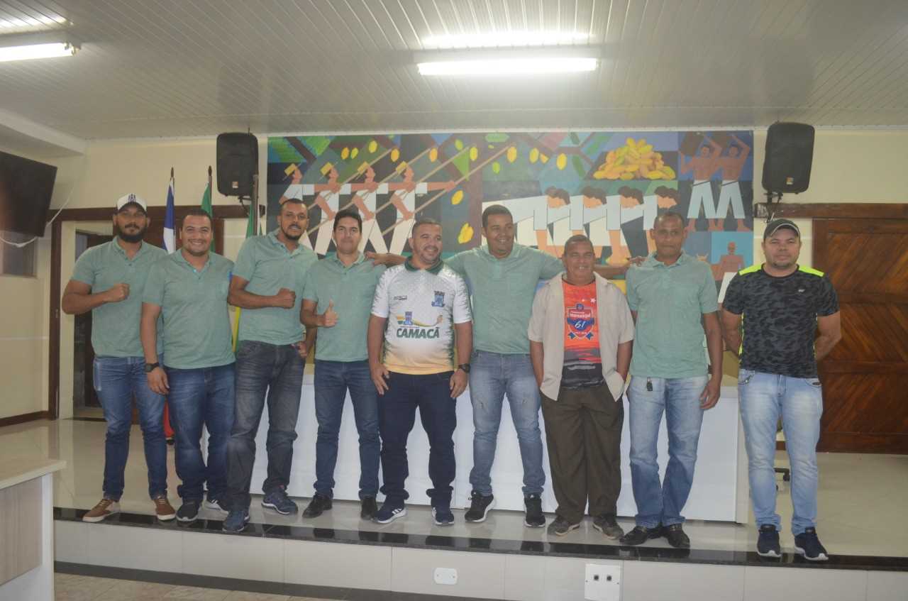 Camacã: Seleção de Camacã é apresentada oficialmente à população 
